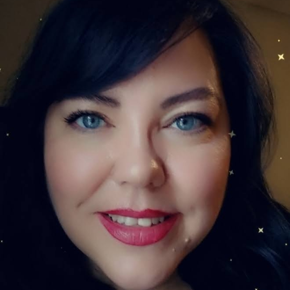 Meet your Posher, Lydia